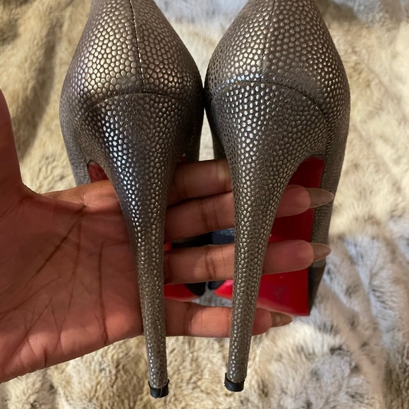 Authentic Christian Louboutin Maggie Pumps - Picture 4 of 7